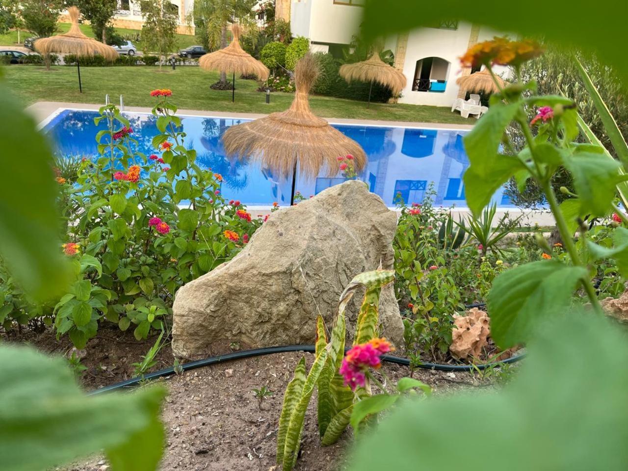 Lilac'S Garden Vue Piscine M'dik Exteriér fotografie